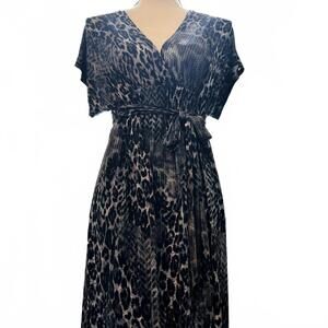 Elegant Leopard Print Maxi Dress